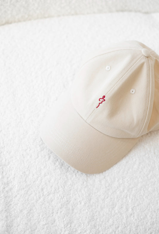 LOGO EMBROIDERED CAP IN CREAM