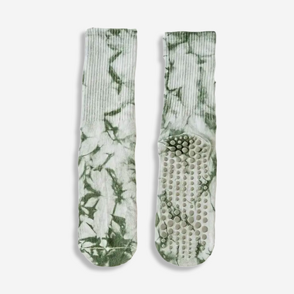 NON-SLIP GRIP SOCKS IN FOREST