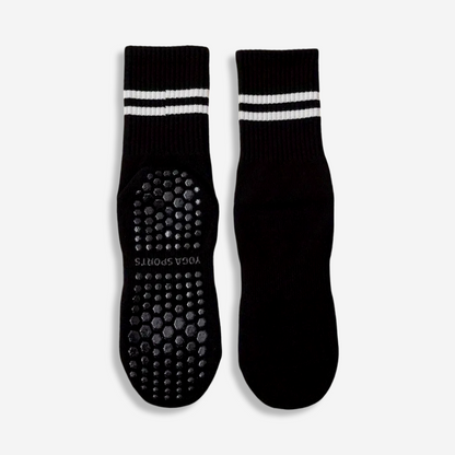 NON-SLIP GRIP SOCKS IN BLACK/WHITE